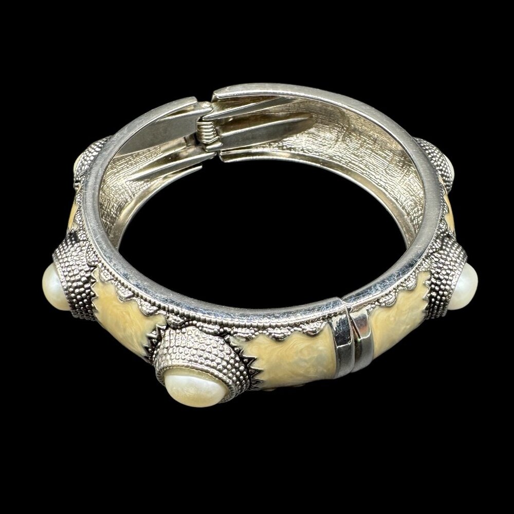 Vintage Bracelet Clamper Silver Tone Faux Pearls